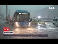 Новини світу: у Москві сильна злива затопила центральні вулиці та одну станцію метро