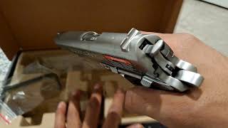 Cybergun Colt Licensed 1911A1 Silver Pistol unboxing