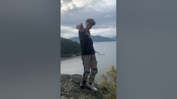 He nearly fell off the cliff at the end 😱 #RhysDawkins #shorts