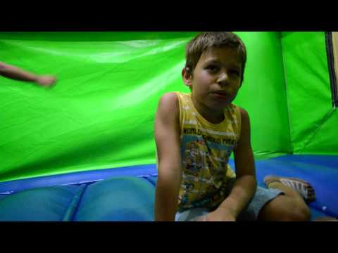 დანიელი და ნასტენკა მადაგასკარში. :)