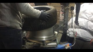 Changing tires in mazda rx8