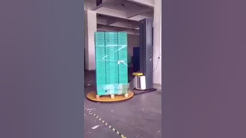 Pre stretch pallet wrapping machine