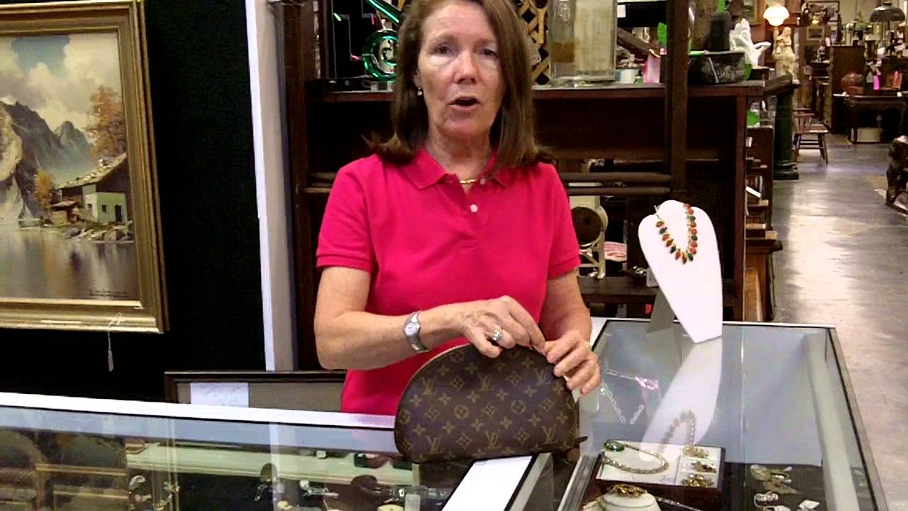 Louis Vuitton Makeup Bag Clutch, Authentic Louis Vuitton Clutch Bag - YouTube