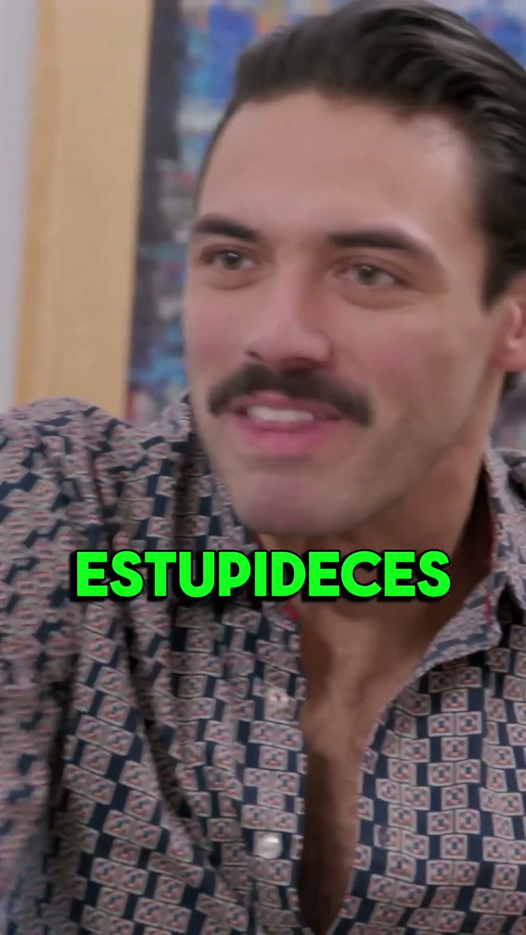 ??‍? Victoria no deja que su esposo cargue a su bebita #NoEsLaMismaHistoria #LaRosadeGuadalupe