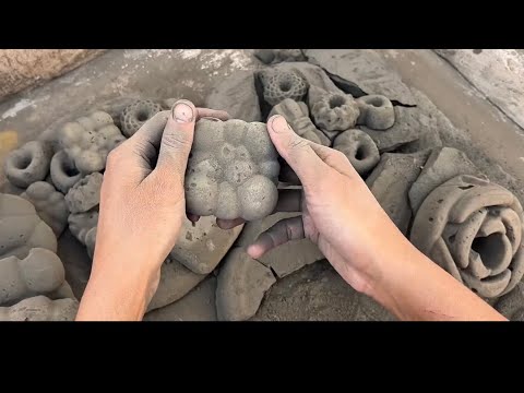 ASMR | Black Mud Dry Floor Water Crumbling 🐬