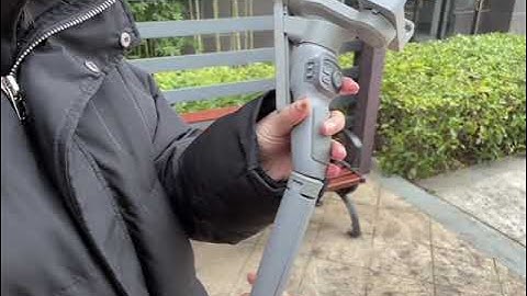 Zhiyun smooth Q3：professional smart phone gimble