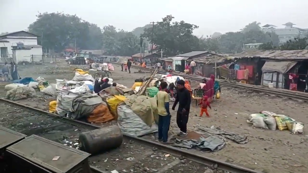 'SLUM LIFE IN SILIGURI' - Exploring North Bengal in India # 3