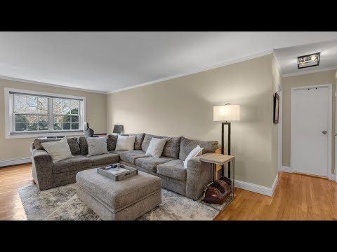 334 Lakeland, Sayville, NY home video tour