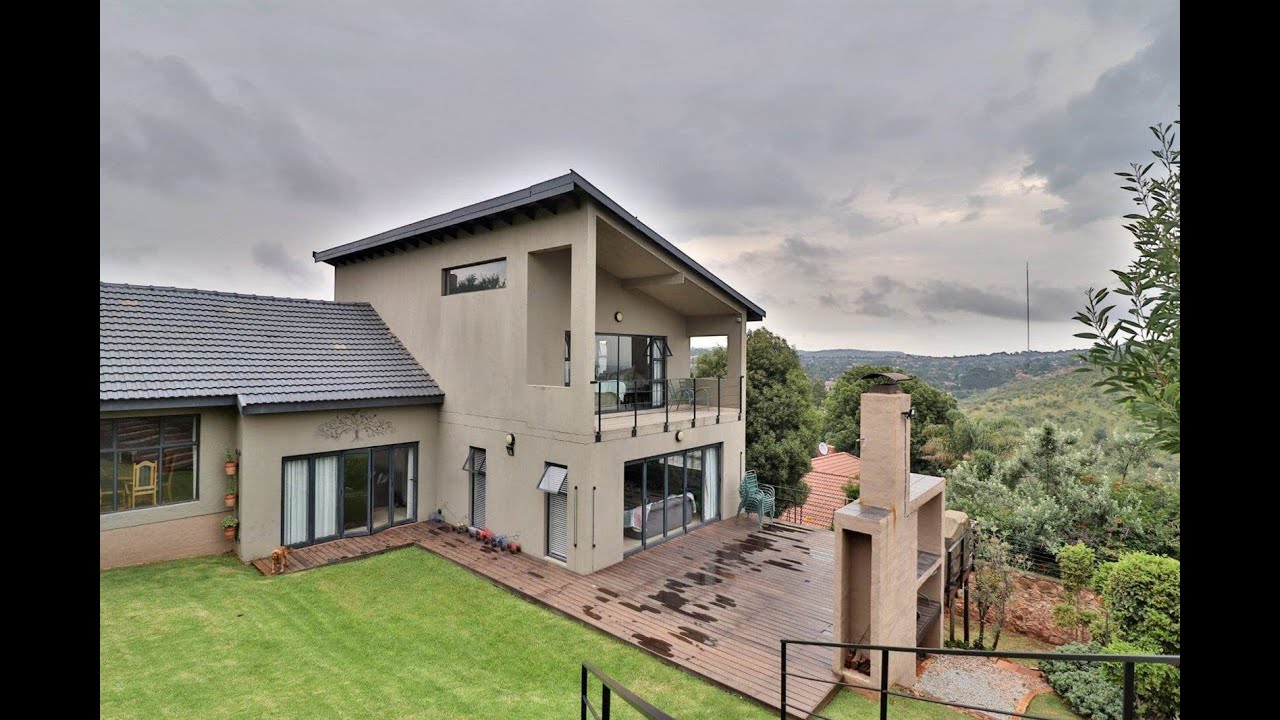 4 Bed House for sale in Gauteng Johannesburg Roodepoort