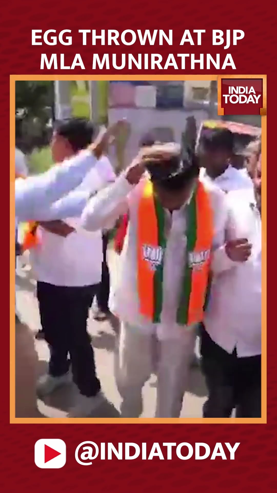 Eggs Thrown At BJP MLA Muniratna During Vajpayee Birth Anniversary Event  | India Today