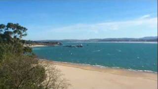 Santander, vista de la playa y peñon