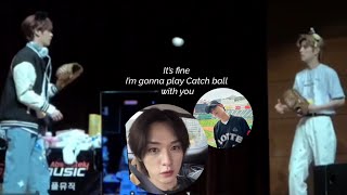 Lee Know playing ‘Catch ball’ with Seungmin as he promised [ #2min / #straykids ]