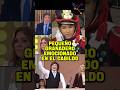 PEQUEÑO GRANADERO EMOCIONADO EN EL CABILDO