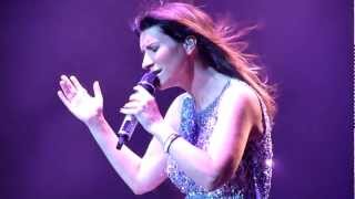 Laura Pausini - Vivimi/Víveme Live in London 22/05/2012 Inedito World Tour