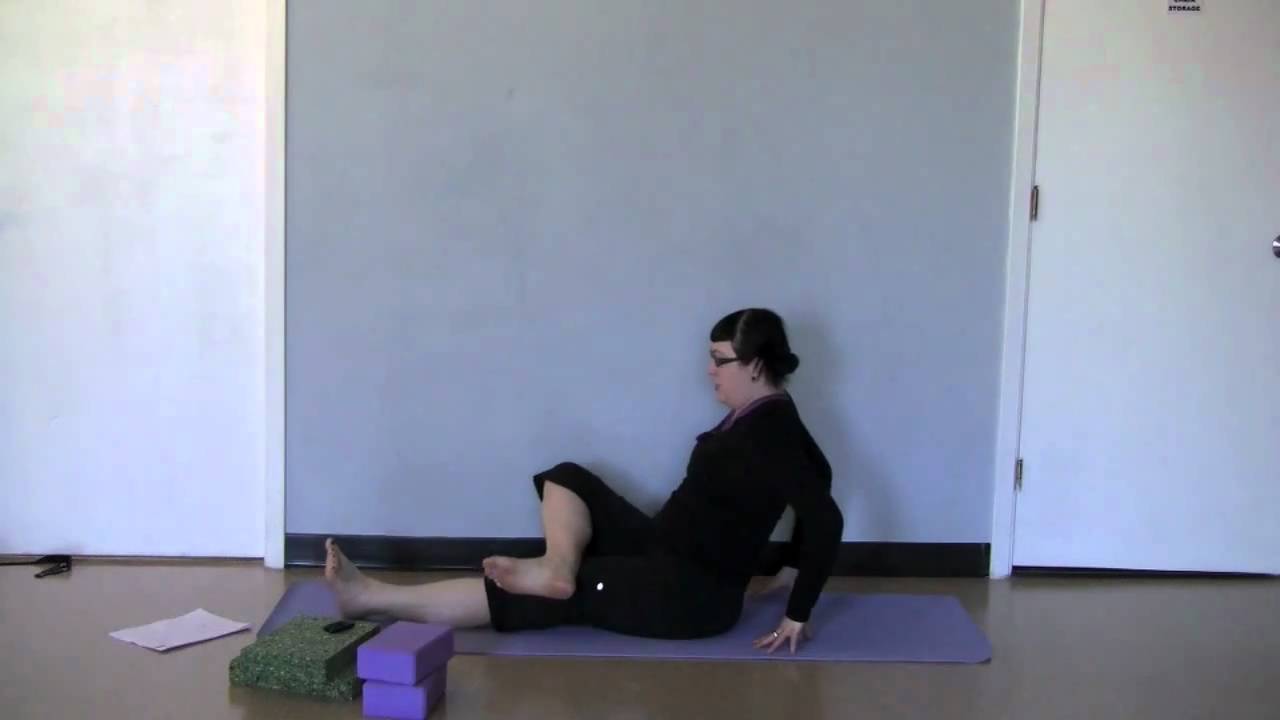 Seated Hip Stretch - YouTube