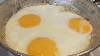 طريقتي في قلي البيض ستجعلك تعشق أكله Recette des œufs frits/préparer les œufs au plat