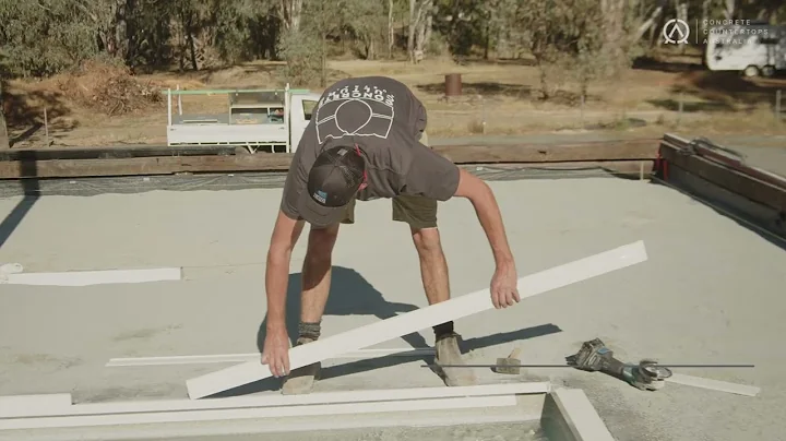 How to install the Z Poolform System