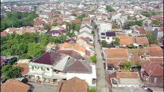 Allah  Allah Aghisna, (Indonesia).  Refina