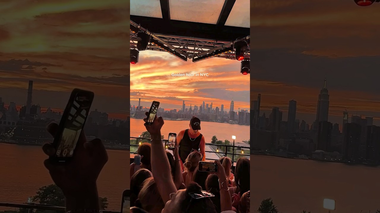 NYC sunsets hit different 🌅 