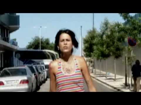 Sleduj Safety Matches - comet song na YouTube Sleduj Safety Matches - comet song na YouTube