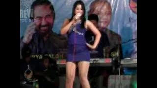 wow,tyas kusuma siseksi beraksi di dangdut koplo paling hot banget...
