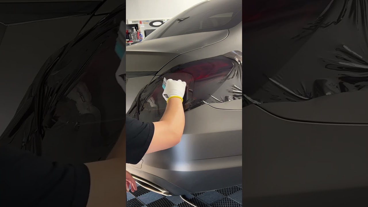 Taillight tint in “Mid smoke” by Luxe light wrap!