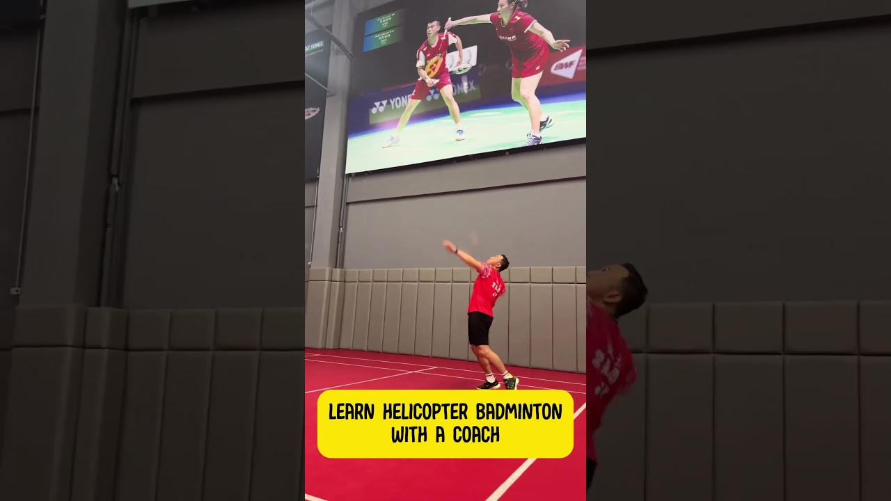 Learn helicopter badminton with a coach. #badminton #badmintonlovers #badmintontraining