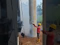 Spray piston ring lubricant using oil