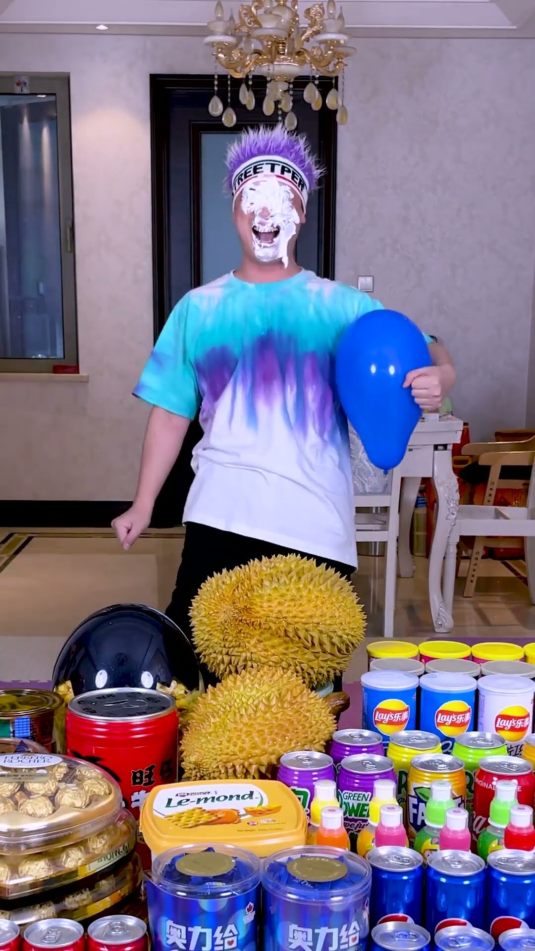Balloon Clamping Challenge, Can You Succeed丨गुब्बारा फोड़ने की चुनौती#Funnyfamily#Partygames#Shorts