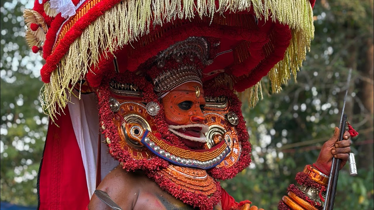 തിരുമുടി അഴിക്കൽ വയനാട്ടുകുലവൻ കാടാച്ചിറ 