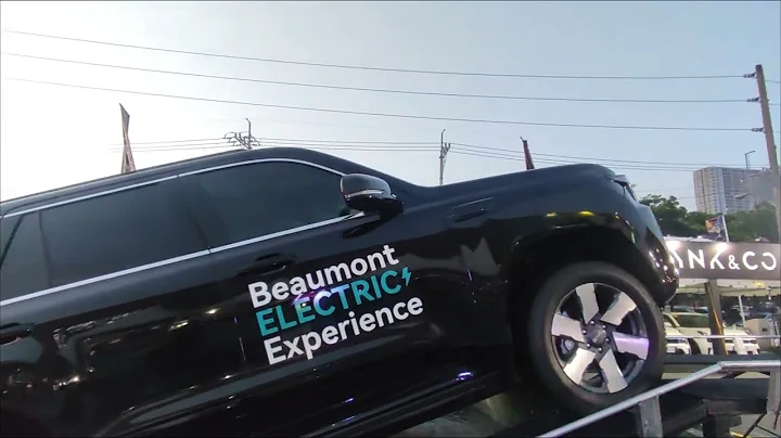 2025 BAIC Beaumont B60 in action - Manila International Auto Show 2025