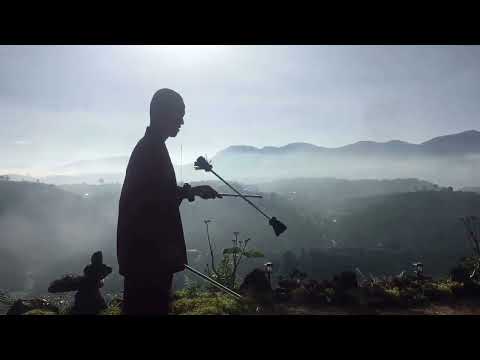 Video Tề Thiên Đại Thánh trên mây. - youtube