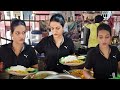 Beautiful hardworking girl of kolkata serving delicious food  indian street food vlog