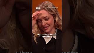 Amanda Seyfrieds Tiny Gift For Graham - Bbc