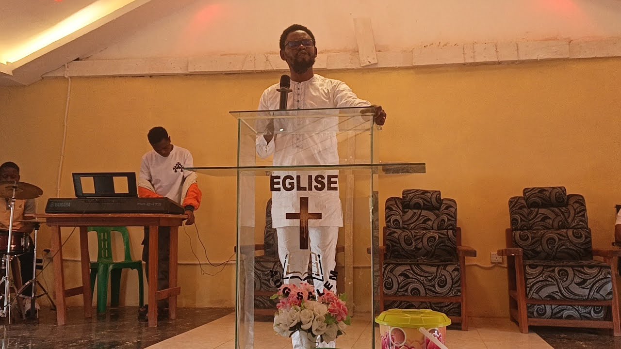 Prestation de l'orchestre «Étoiles du Matin» de l'ECC/12è AOG/SALEM