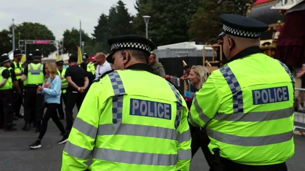 Power struggle over who should keep an eye on police