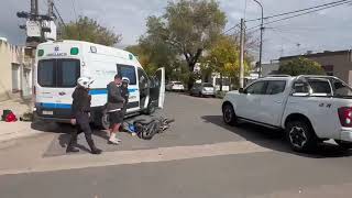 Fuerte Choque Entre Una Camioneta Y Una Moto En 7 Y 10 El Sem Asiste A Un Motociclista