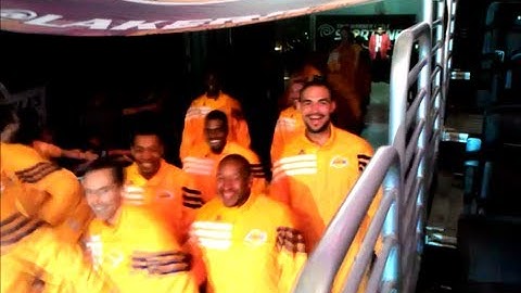 Lakers Prank Dwight Howard in First Game as a Laker