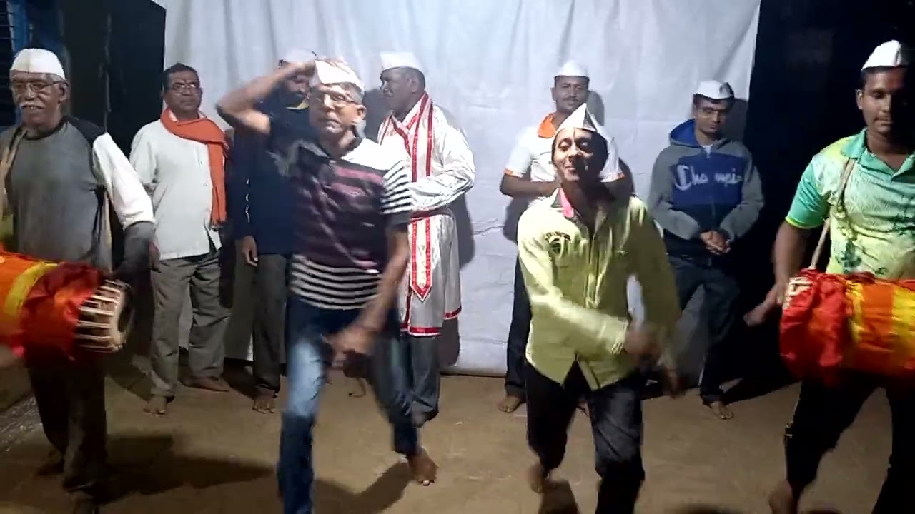 नमनातील अंगसोंग: चल गं राणी...