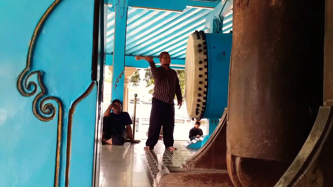 Bedug Masjid Agung Surakarta.