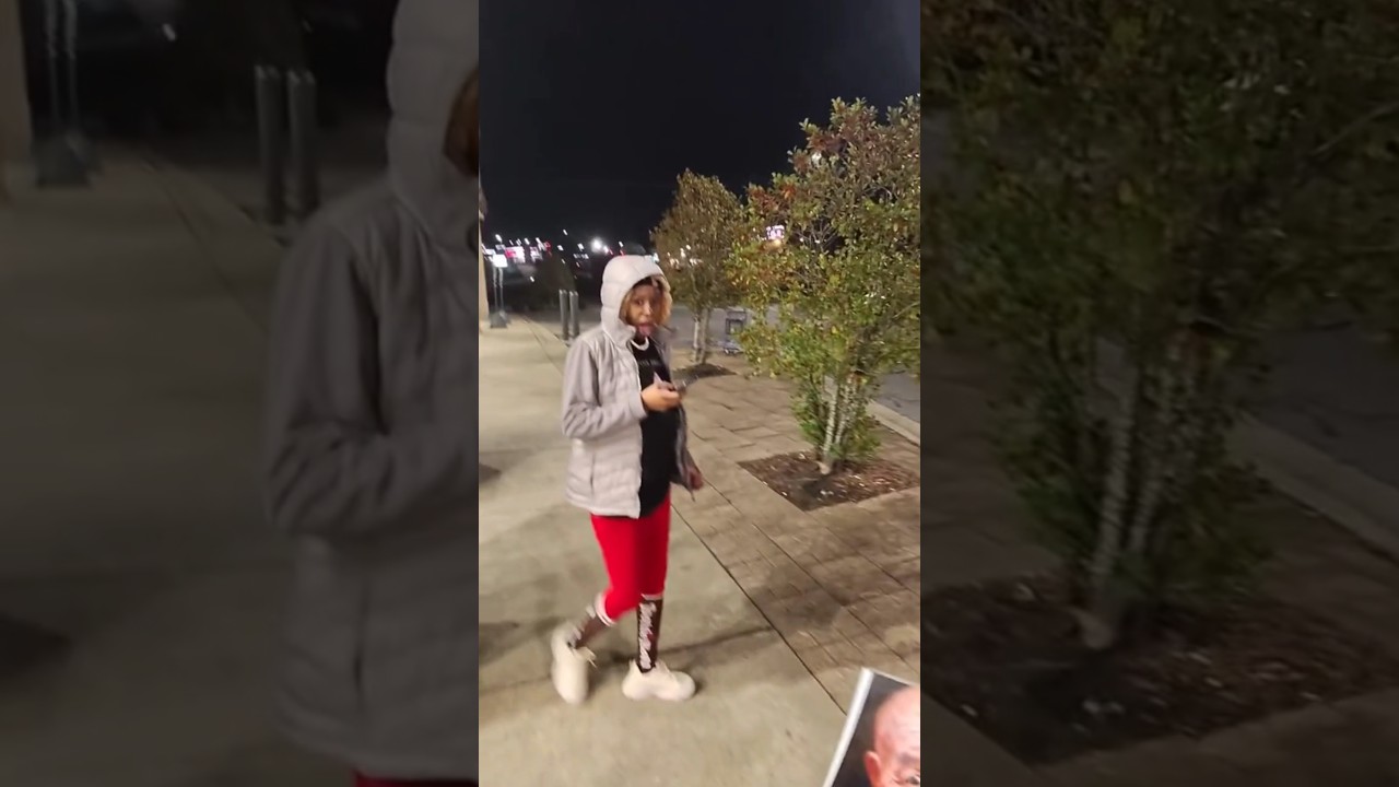 Showing random pictures to strangers 