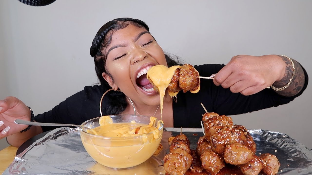 CHEESY SPICY KOREAN MEATBALLS MUKBANG YouTube