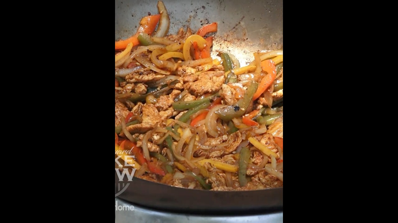 Wok Chicken Fajitas on the Big Green Egg | Video Recipe