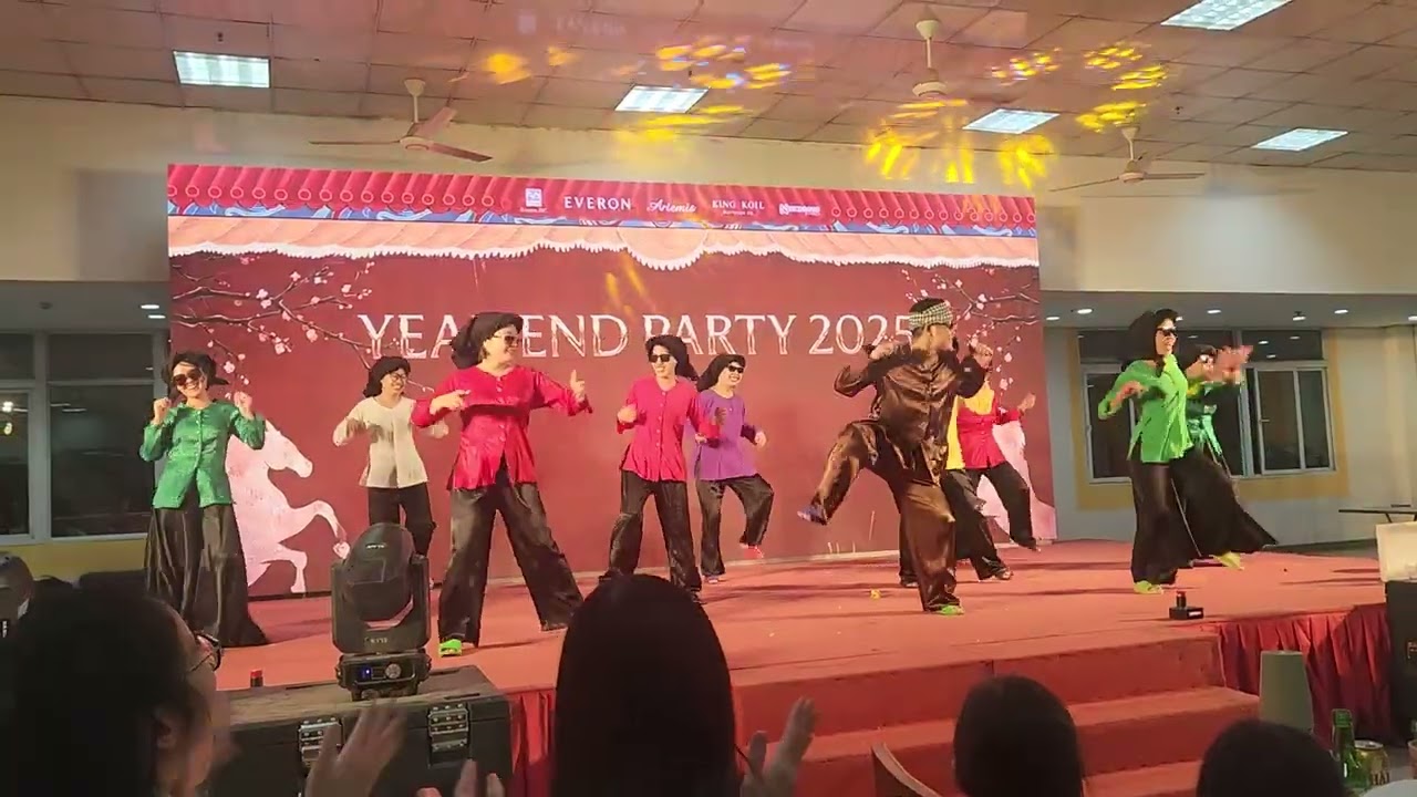 Tí thì TỤT HẾT CẢ VÁY..... :))