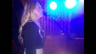 Superband Plzeň - One More Night - 01.2020 Danča