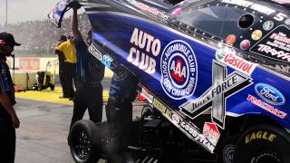 Celebrity Robert Hight - Funny Car Burn Out Profile