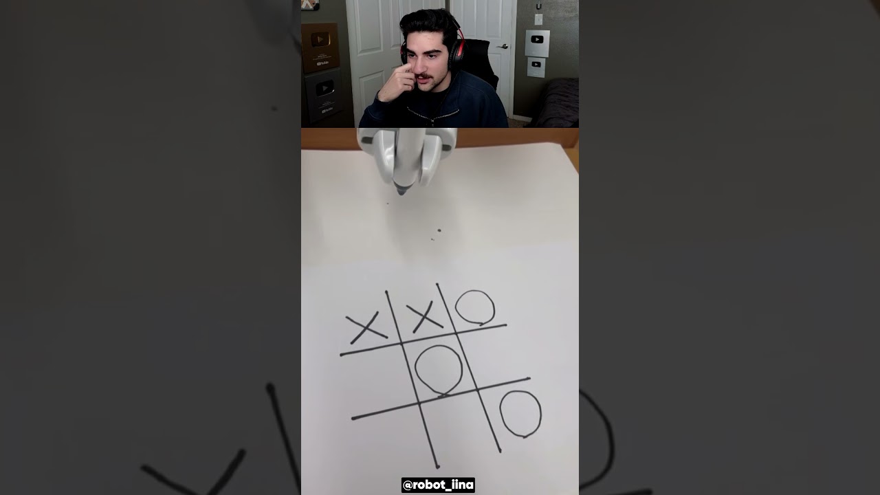 Крестики-нолики: человек против робота! 😯