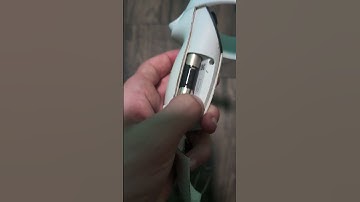 How to change a meta quest controller battery