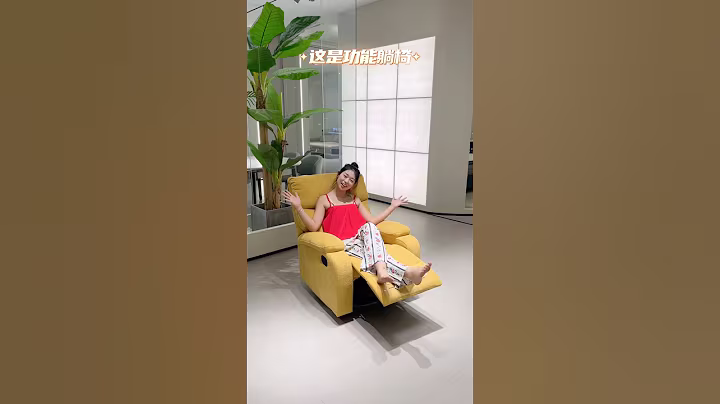 A disabled duckling helps his cat friend 🐥 #DuckRescue​​ #CuteAnimal​​ #AnimalRescue