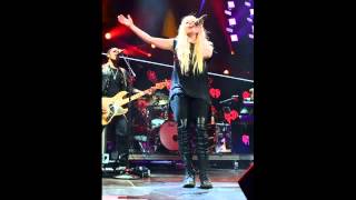 Avril Lavigne Nude Photos Released Online, Part of Expanding Hollywood Hack Job